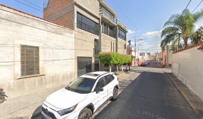 Eleganzze. Renta y venta de vestidos. en Acambaro