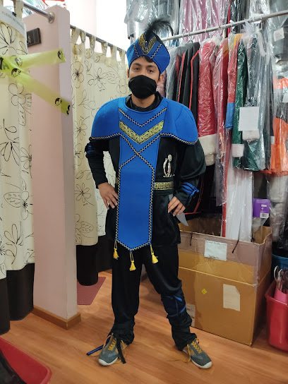 Alquiler de trajes /Renta de trajes/Smoking Mickey en Tlalpan