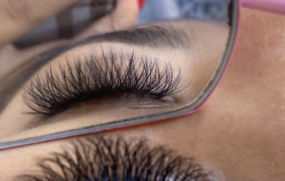 Queen’Lobb  Renta/Venta de vestidos y LASHES en Cdad. Guzman