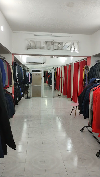 RENTADORA DE TRAJES D’ REYES Y NICE INTIIMI en Merida