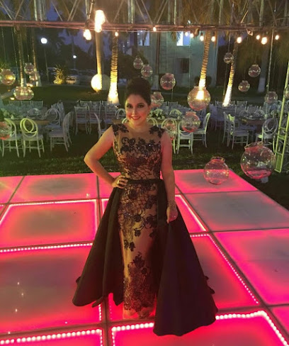Renta de vestidos Luz Carmen Meza en Callejones de Guasavito