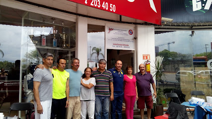 TRAJES DE CABALLERO (C R EXCHANGE SA DE CV) en Cuernavaca