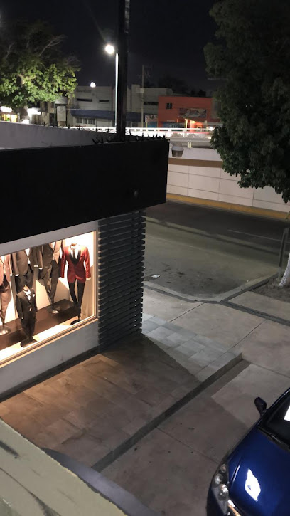 Trajes de Mexico (San Benito) en Hermosillo